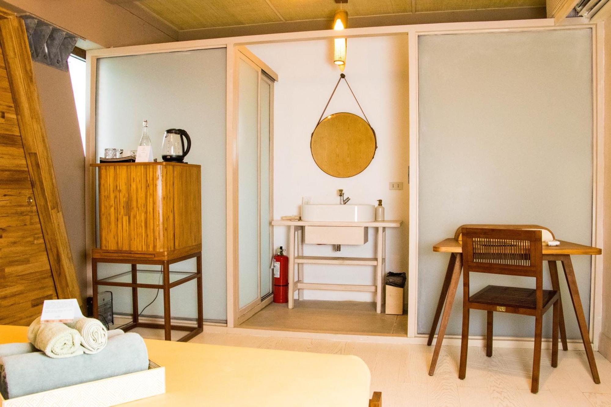 Asmara Urban Resort & Lifestyle Village Powered By Aston Себу Экстерьер фото